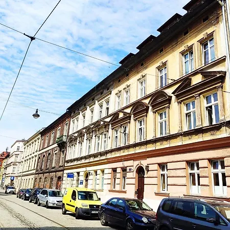 Krakart Apartment